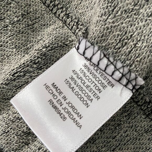 G.H. Bass & Co Heather Gray Sporty Asymmetrical Zip Sweater sz M Mock Neck - Picture 13 of 13